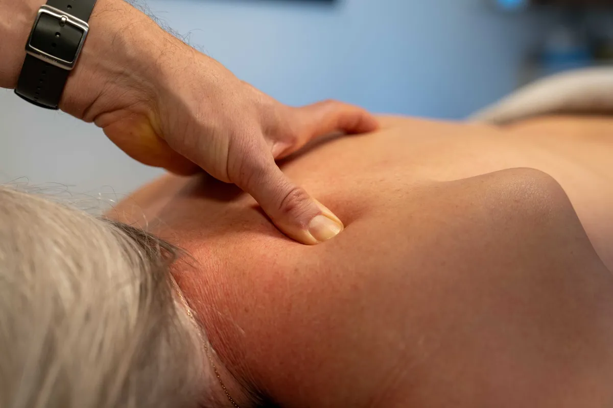 Mor og babymassage behandling i Lyngby